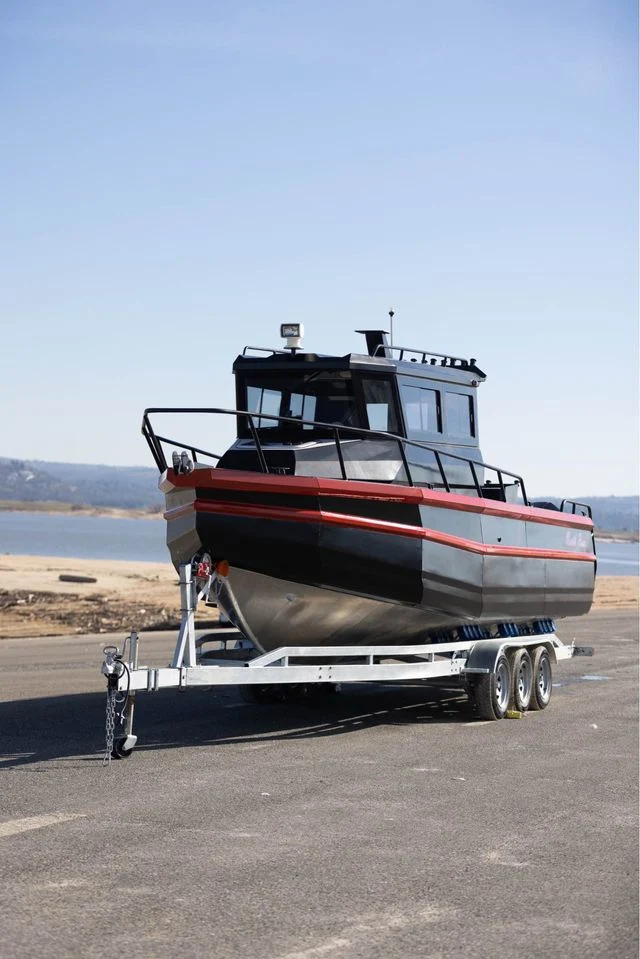 Durable Walkaround 7.5m Aluminum Welded Full Fishability Powerful Motor Boat