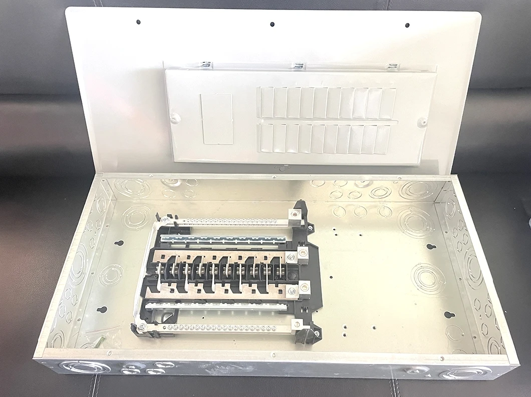 Gtlm2020c 200A Load Center Plug in Circuit Breaker for Distribution Panel