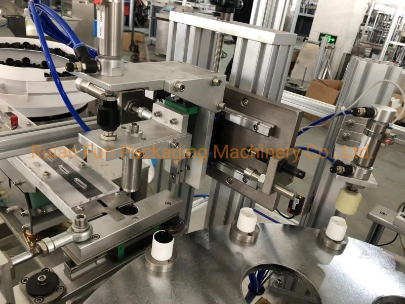 Automatic Plastic Bottle Cover Flip Top Disc Top/Multi-Part/Childproof/Edible Oil/ Medicine /Cosmetics Cap Lid Assembly Closing Machine