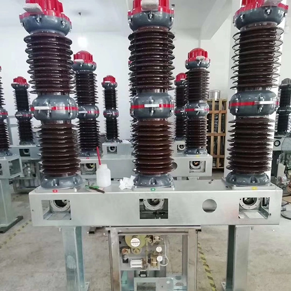 Zw7-40.5kv Vacuum Circuit Breaker for Pole Transformer with Current Transformer Polymer Insulator