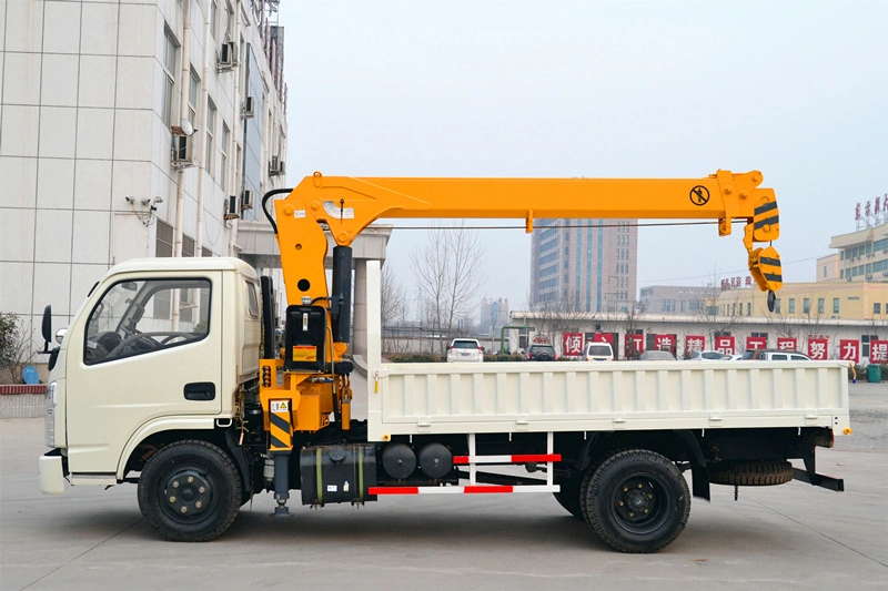 New Type 4 Ton Small Miniature Crane with Telescopic Boom 4X2 Truck-Mounted Crane