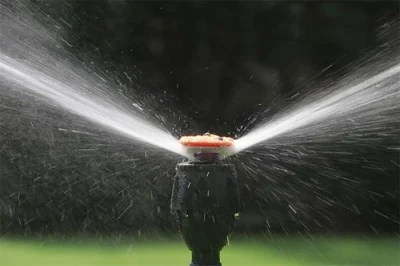 360 Degree 1/2&quot; Male Garden Watering Sprinkler 350/550/650L/H Lawn Agriculture Irrigation Accessories Automatic Rotating Sprinkler