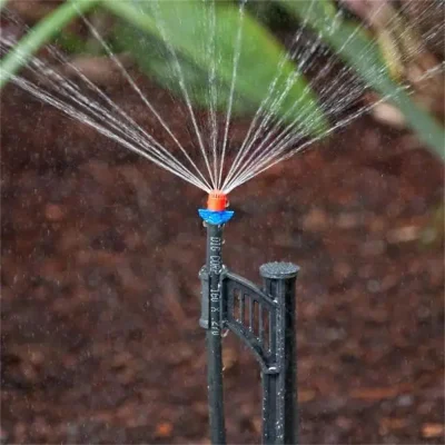Riego riego giratoria de 360 grados los racores jardín de césped de la lluvia de rociadores Micro Jet