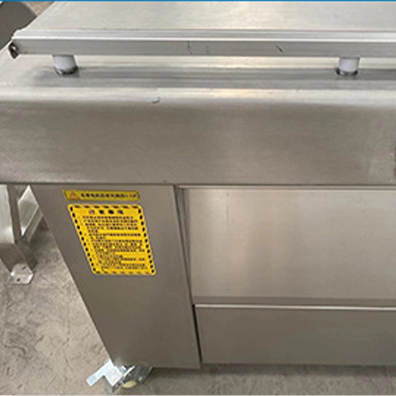 Vacuum Packaging Machine Equipment Is Used to Seal Food in a Vacuum State