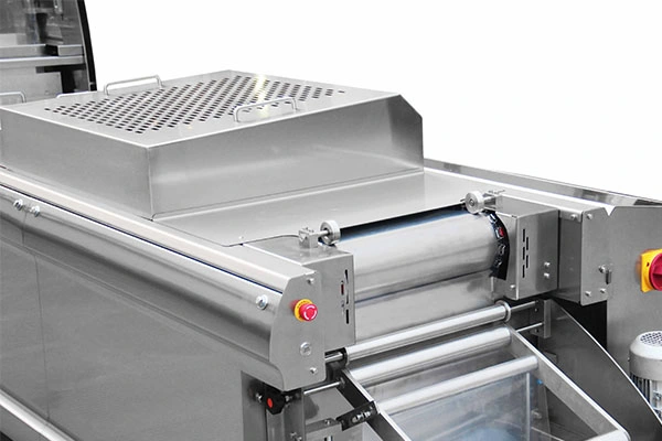 Less Than 4m Food Fill Seal Vacuum Thermoform Packing Machine, Save Space Save Cost