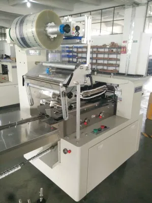 Bocadillo de salchichas totalmente automática de envasado al vacío de termoformado máquina de envasado al vacío continuo de la Copa selladora Máquina de embalaje