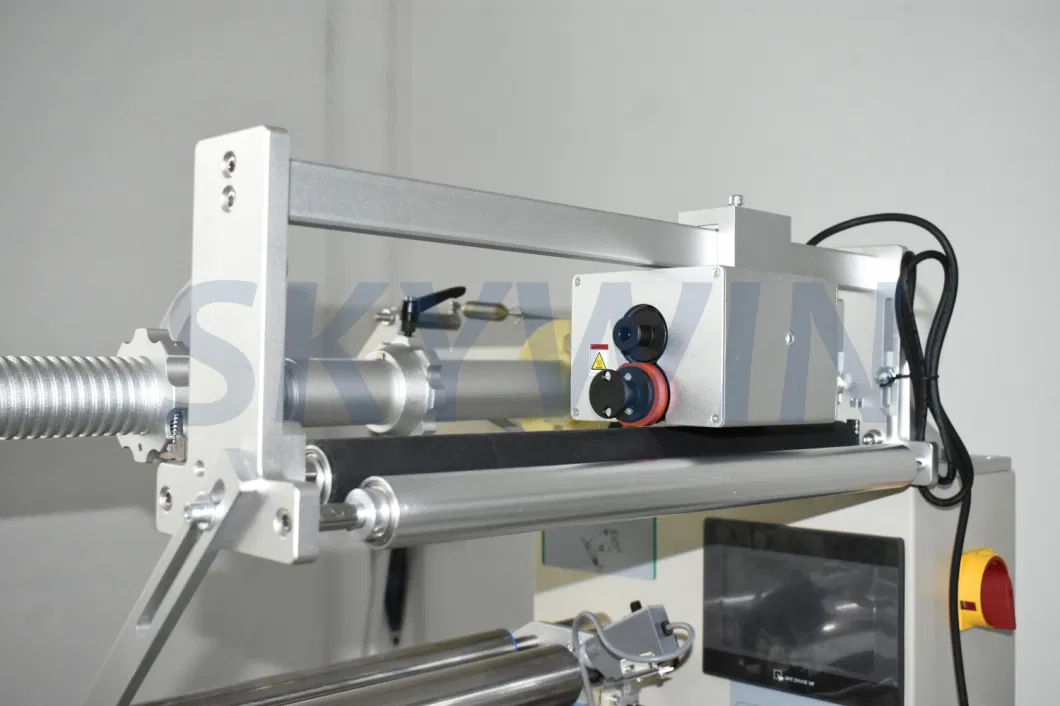 High Speed Automatic Horizontal Flow Pillow Packing Machine / Wrapping Machine for Mask/Glove/Bread/Cake/Biscuit/Cookie/Chocolate