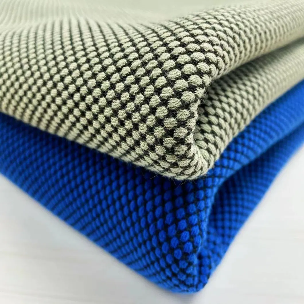 100% Polyester Pineapple Plaid Jacquard Sweater Bonded with Polar Fleece Fabric