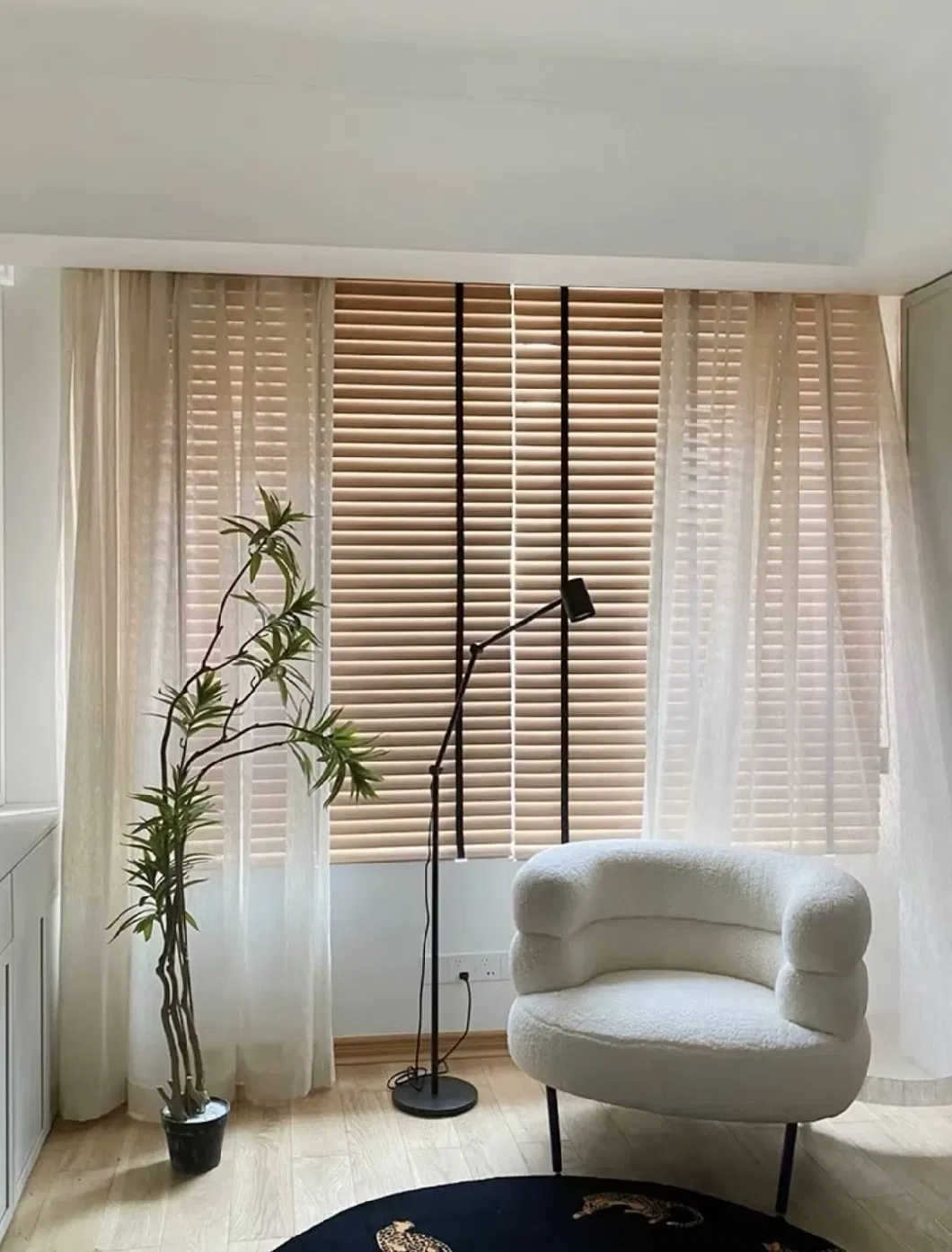 Vikson Custom Made Durable Modern Faux Wooden Window Shades Wooden Roller Home Shade Roller Blinds Wooden Venetian Blinds