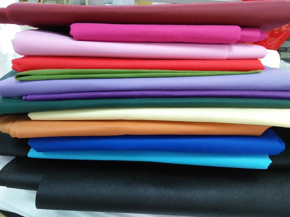 Practical Environmentally Friendly Polyester Non Woven Inter Lining Fabrics Rolls for Bag Production