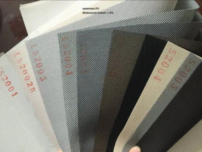 Protezione solare esterna rivestita in PVC di alta qualità protezione parasole avvolgibile in poliestere, ignifugo 3%-5% apertura tendine solari a rullo