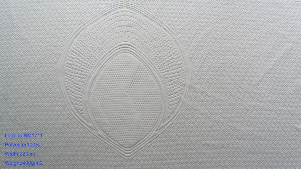 Chinese Manufacturer of 220cm 400GSM Polyester 100% Knitted Jacquard Mattress Ticking Fabric with White Color