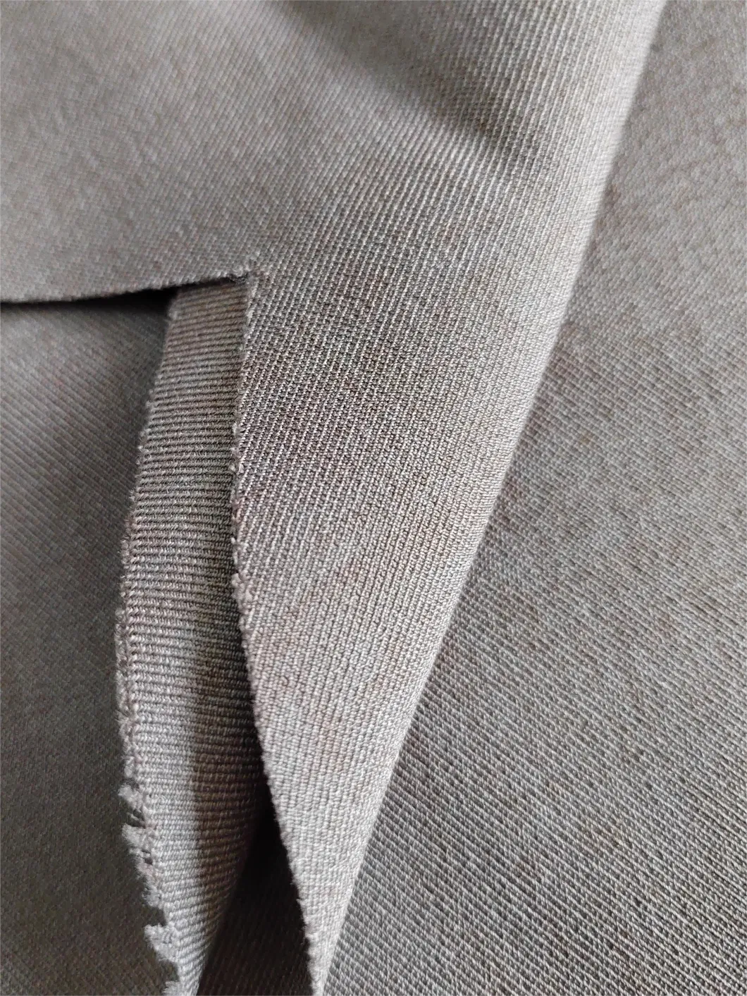 Two Tone Waterproof 2/1 Twill Cationic Fabric 100%Polyester Fabric for Garment