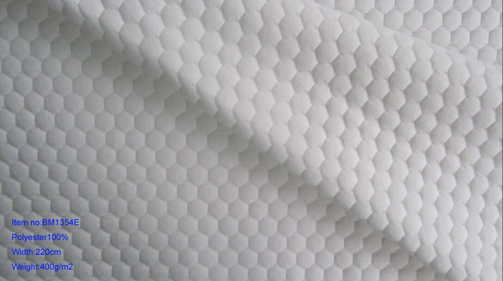 Chinese Manufacturer of 220cm 400GSM Polyester 100% Knitted Jacquard Mattress Ticking Fabric with White Color