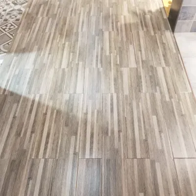 Home Decoration Durable Wood Luxury Floor Tile in Foshan (600*150mm)