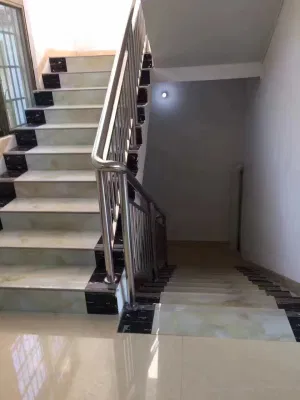 China Supplier Glazed Polished Porcelain Stairs Tile Ceramic Stair Tiles