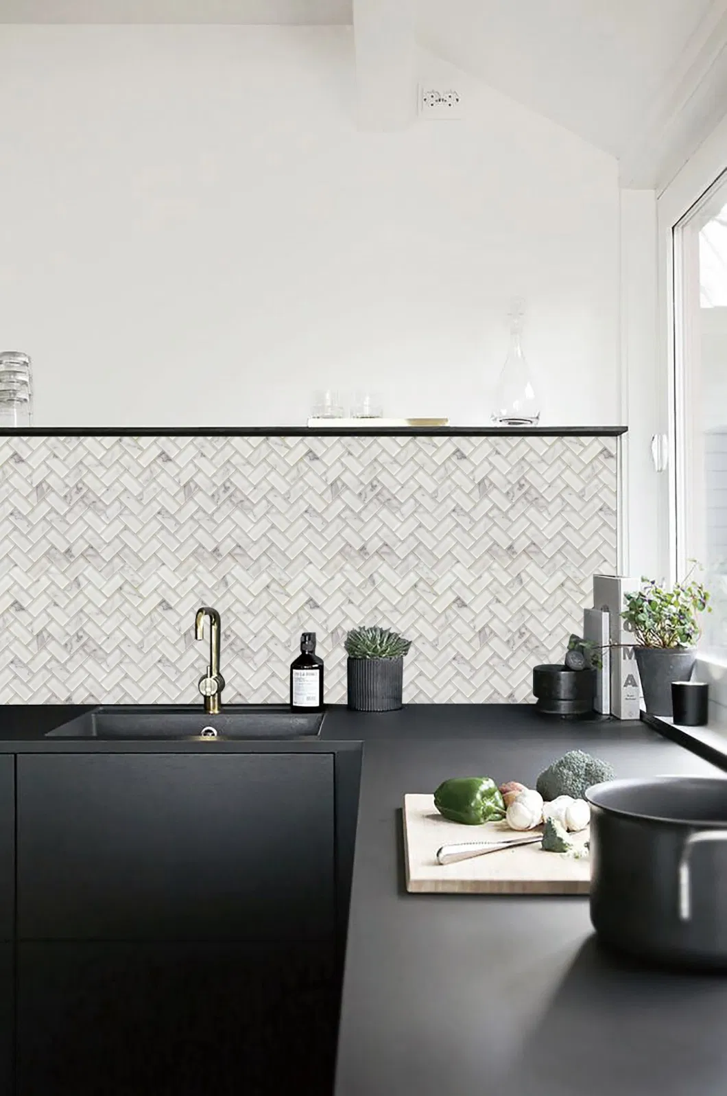 High Quality Kitchen Decoration Crystal Herringbone Glass Mosaic