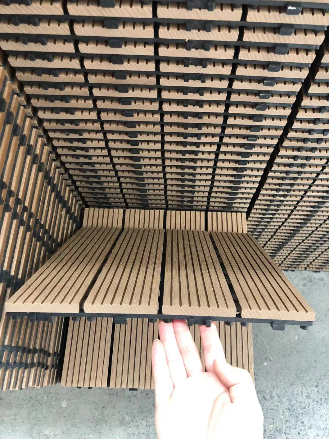 Wholesale Garden Decoration WPC DIY Decking Tiles 300*300mm Outdoor WPC Interlocking Decking Tiles