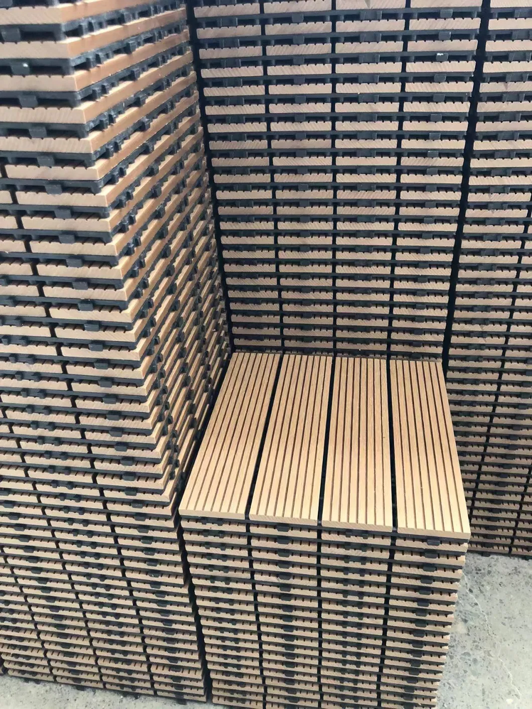 Wholesale Garden Decoration WPC DIY Decking Tiles 300*300mm Outdoor WPC Interlocking Decking Tiles