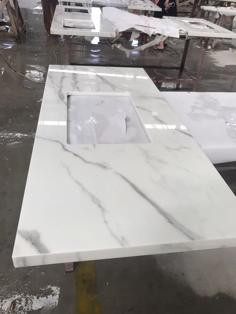 Chinese White Marble/Quartz Vanity Top and Countertop for Cabinet