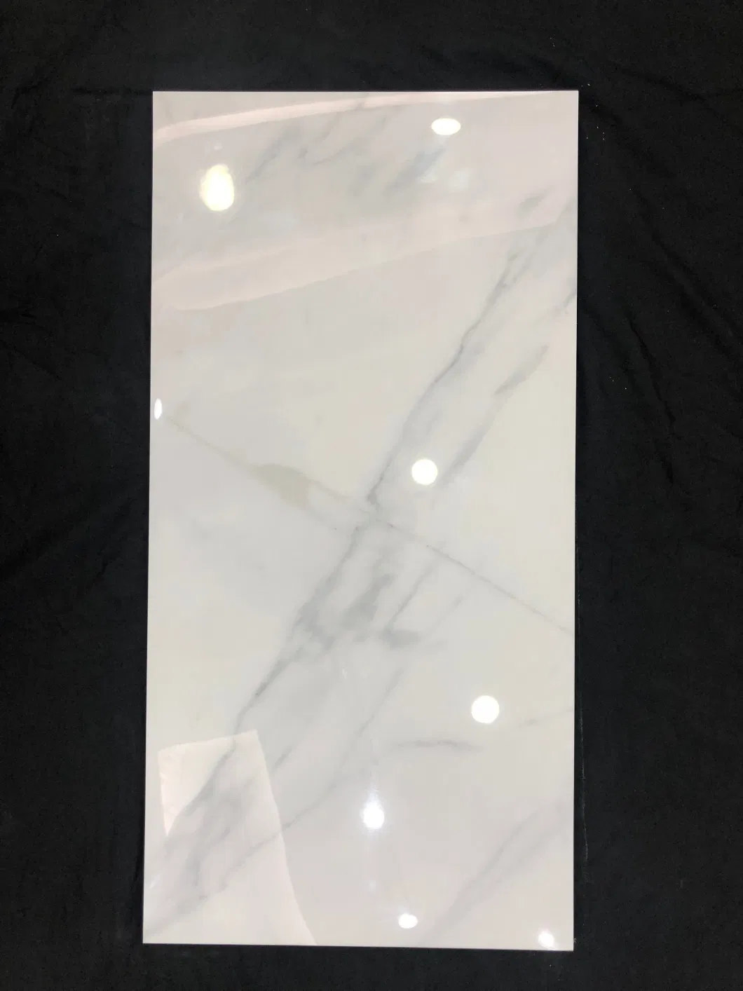 300X600mmx7.5mm Carrara Design Thin Porcelain Floor and Wall Tile (JM361007D)