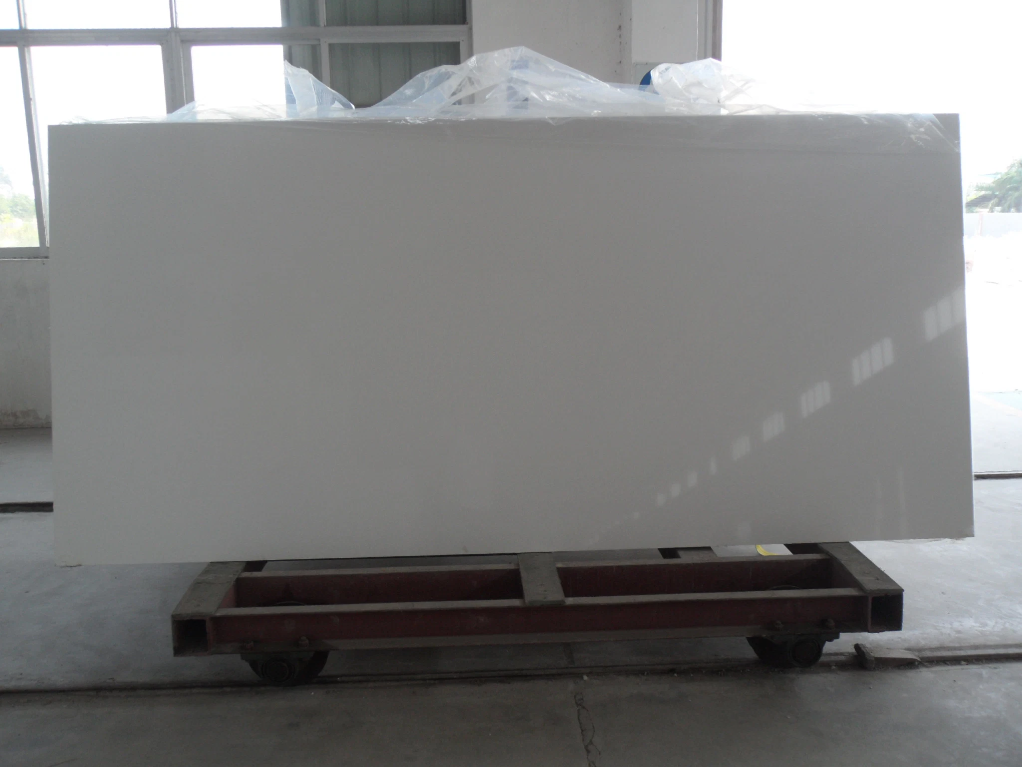 Pure White Artificial Quartz Slab, Artificial Luna White Quartz Stone, Super White Quartz Floor Tiles