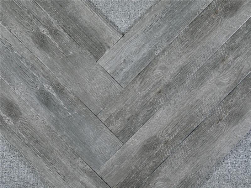 European Style Luxury Villa Natural Gray Wood Look Tile Bathroom