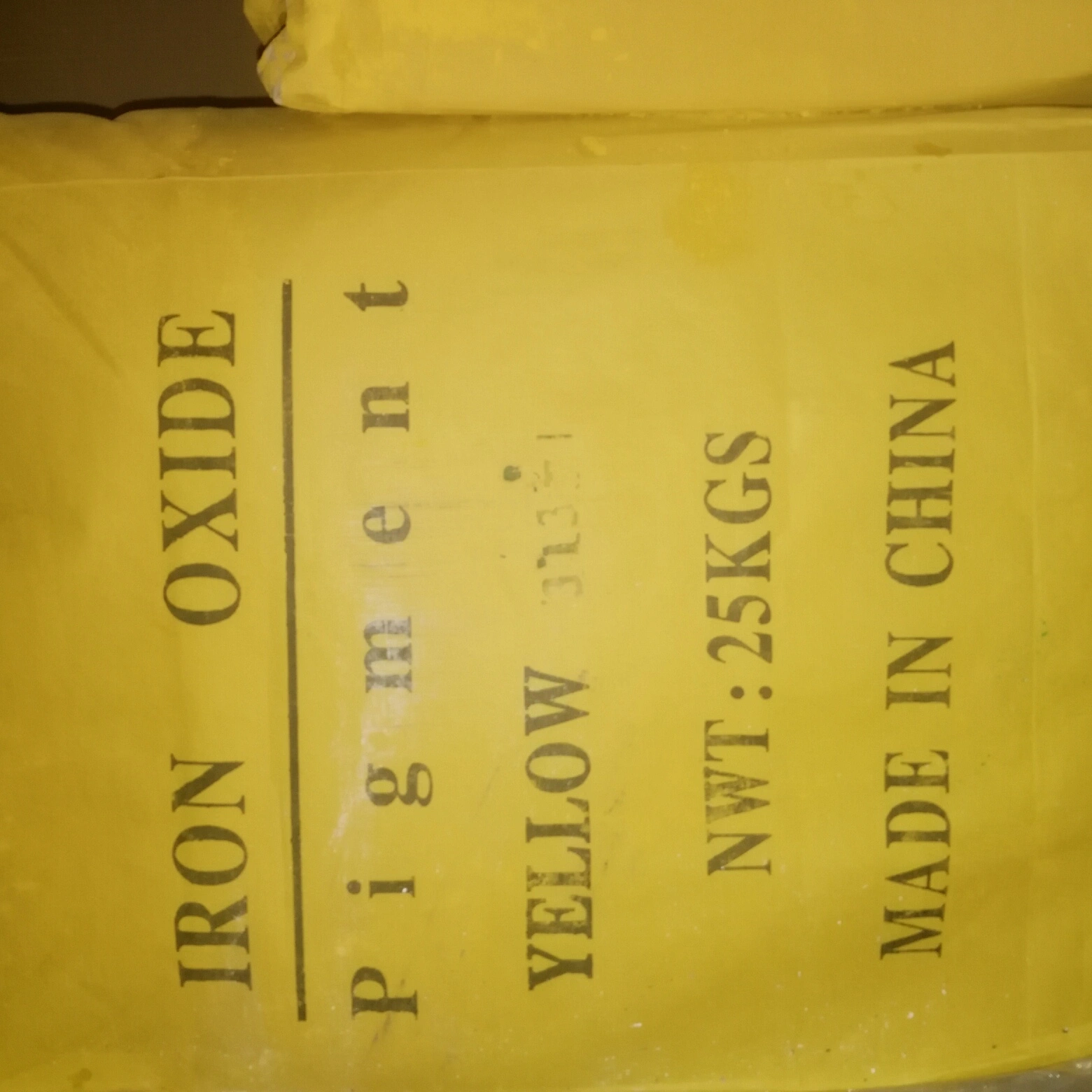 Iron Oxide Pigment Yellow for Ceramic Tiles/Concrete Coloring