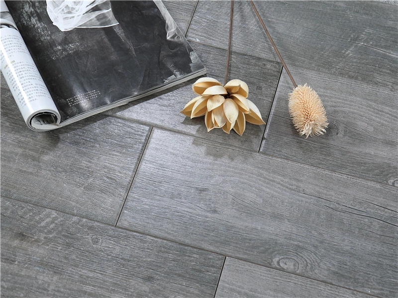 European Style Luxury Villa Natural Gray Wood Look Tile Bathroom