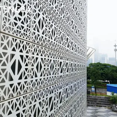  China Mayoristas al por mayor Revestimiento de pared exterior resistente al fuego Wholesales techo metálico de aluminio Azulejos