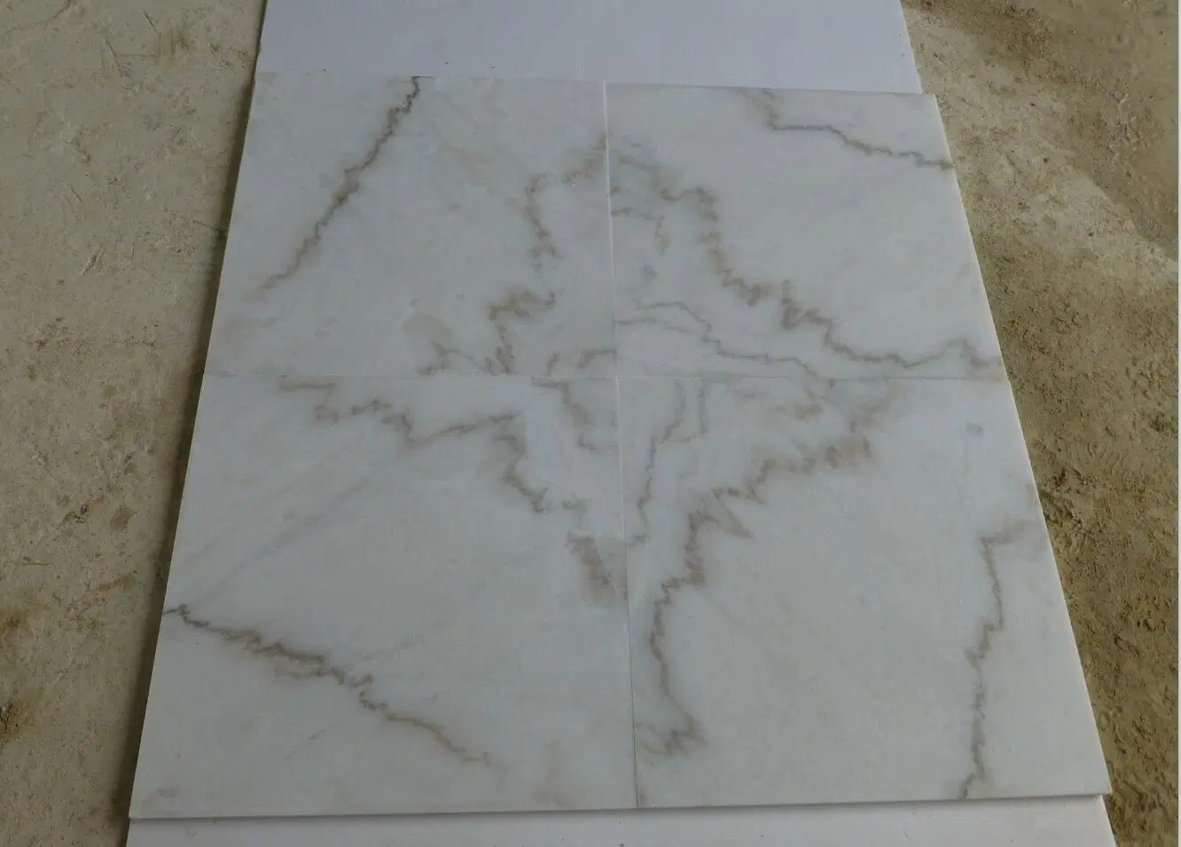 Alta calidad de las vetas de mármol blanco con placas de azulejos de mármol blanco de Guangxi