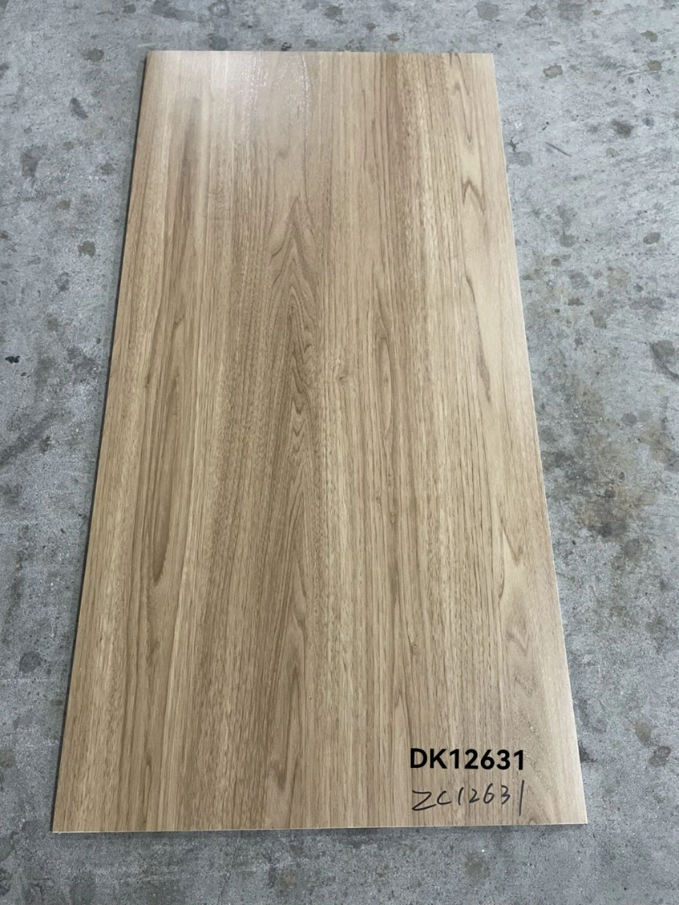 Fine Carving Glazed Wood Flooring Tile for Home Decoration 600X1200mm