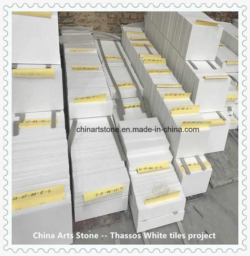 Calacatta White / Golden Marble Mosaic Tile for Bathroom Wall and Floor