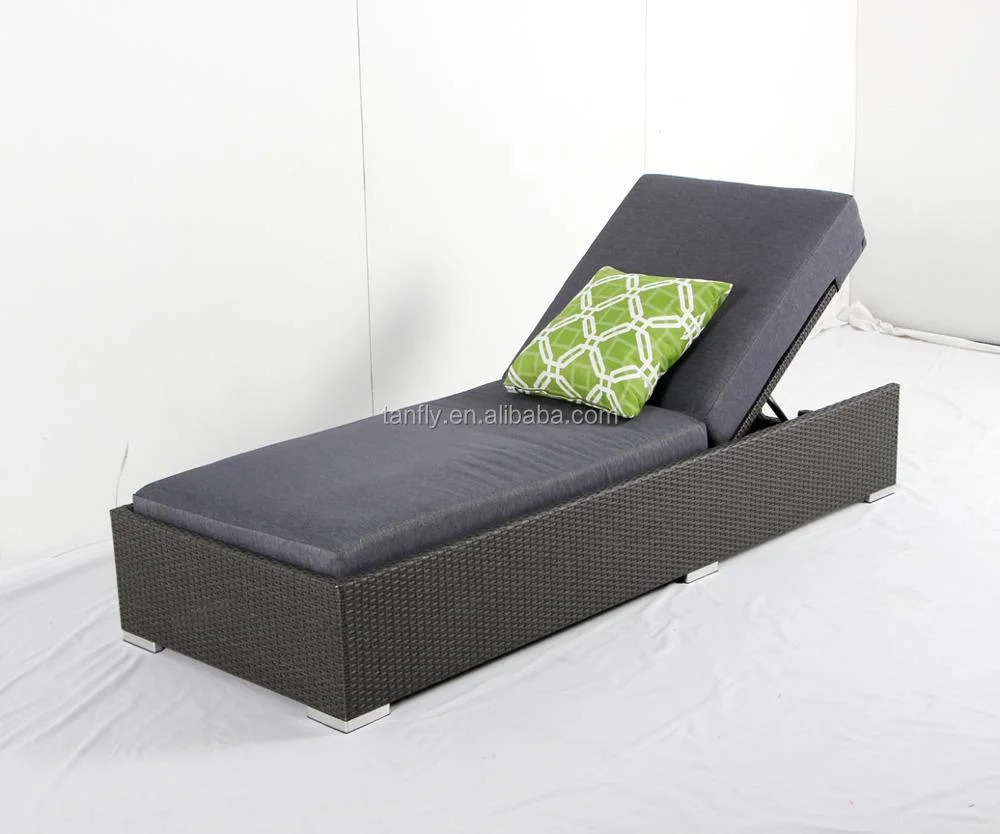 Wholesales Wicker Rattan Garden Furniture Outdoor Sun Chaise Lounger Daybed