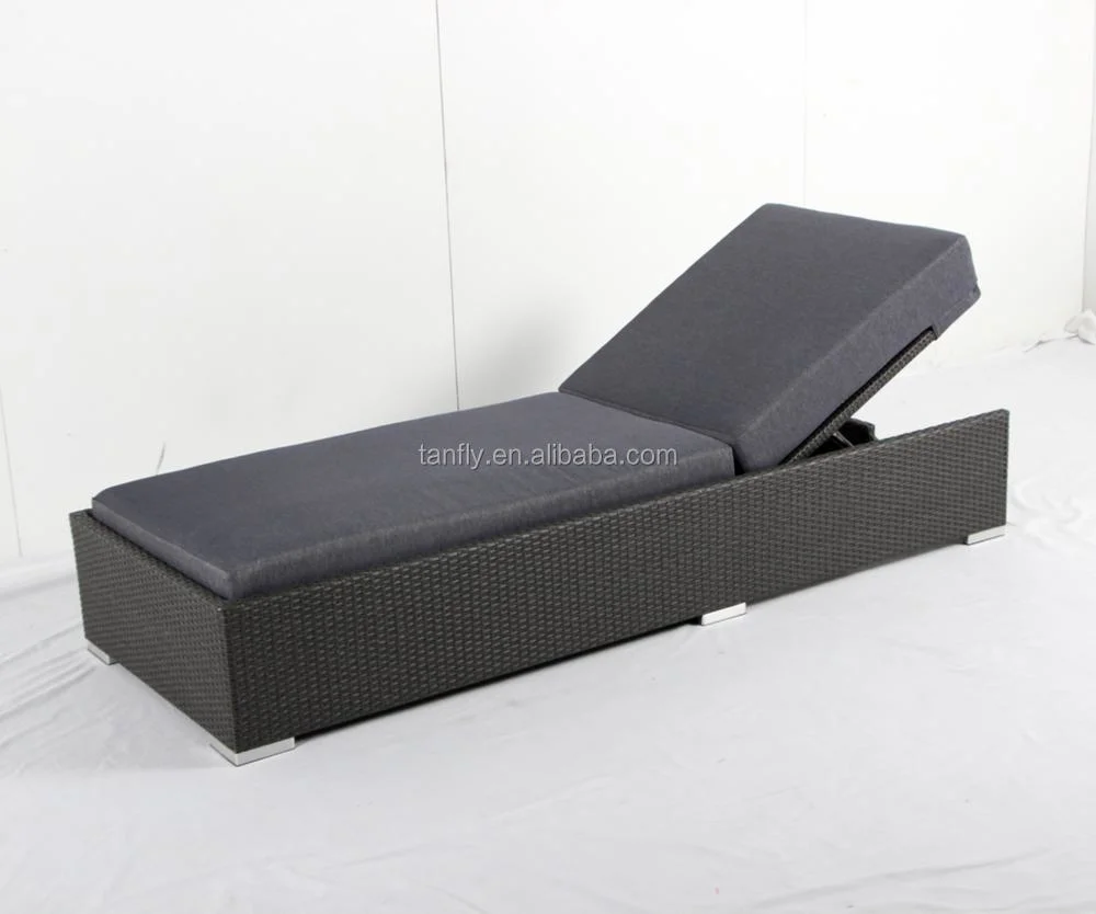 Wholesales Wicker Rattan Garden Furniture Outdoor Sun Chaise Lounger Daybed