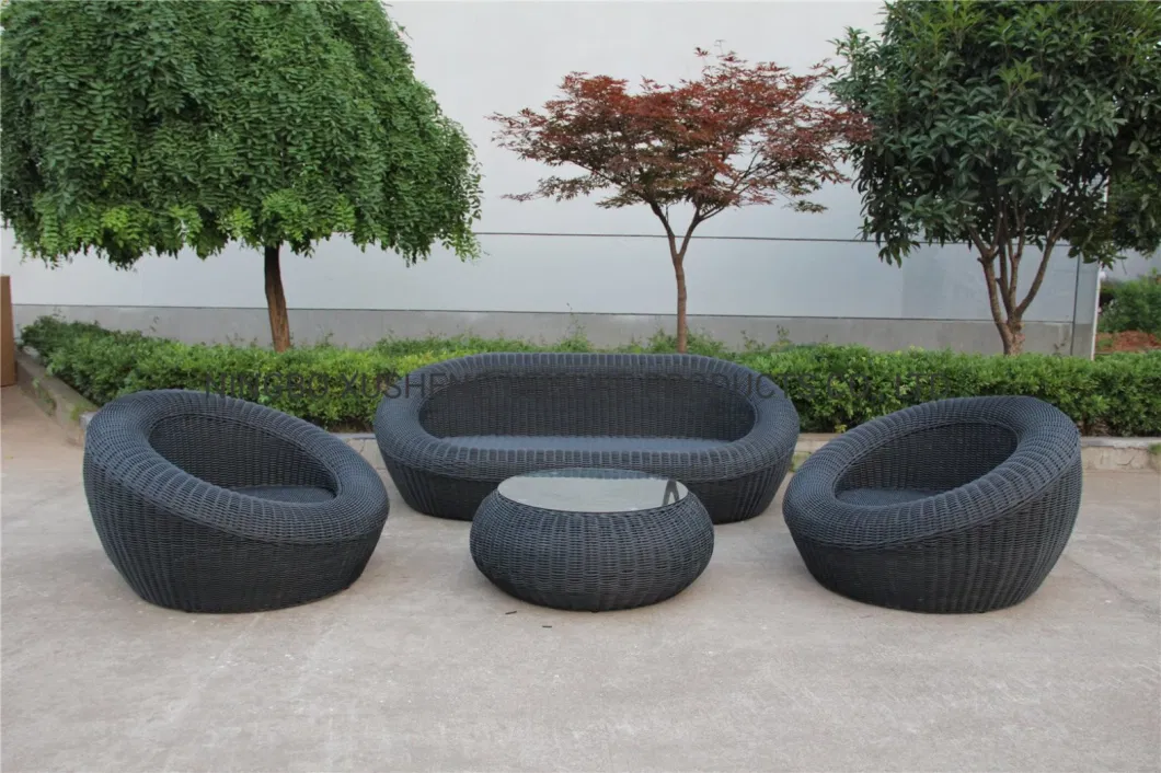 Outdoor Rattan Sofa Set Round Sofa &amp; Tea Table