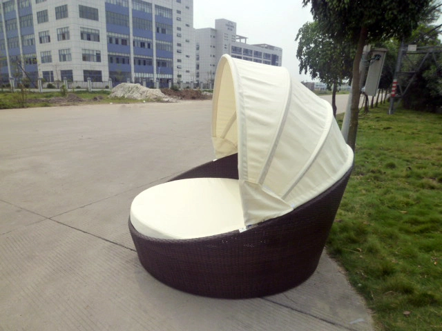 Garden Use Round Sunbed Daybed Bedding Outdoor Furniture with Canopy