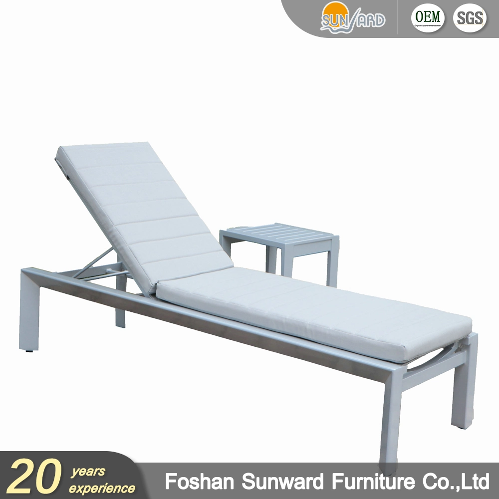 Modern Beach Lounger Chair French Chaise Lounge Suitable for Swimming Pool