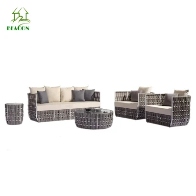 Divano in rattan PE con cuscino impermeabile divano popolare per il tempo libero all′aperto Set di mobili