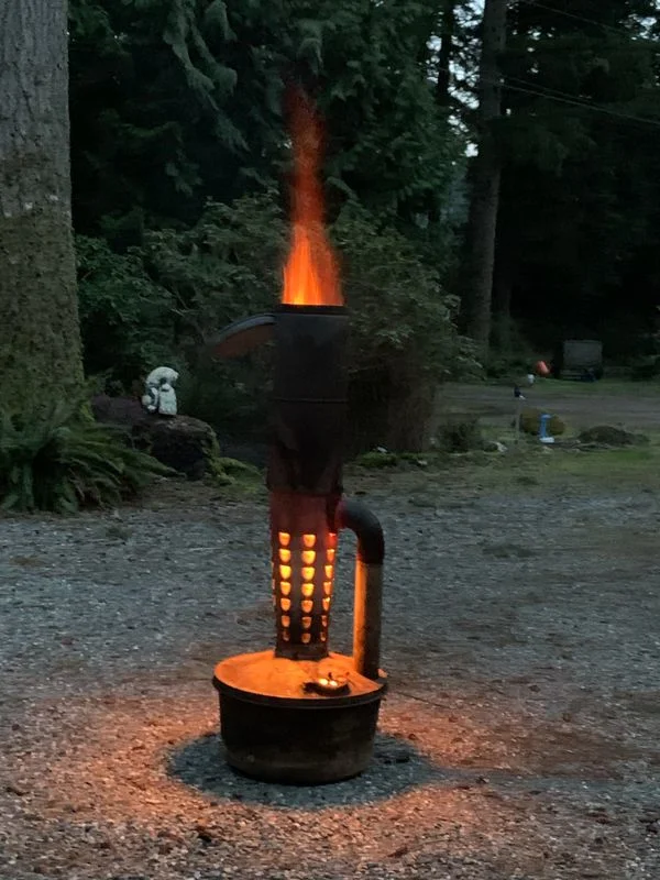 Smudge Pots for Outdoor Camping and Getting-Together in Winter Season