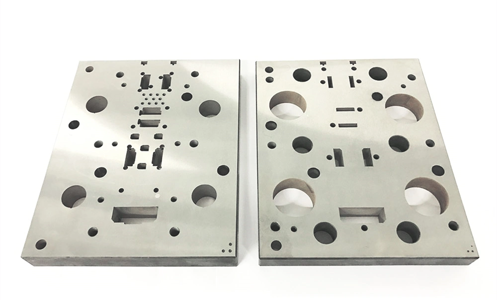 Wear Resistance Mold Core Plate with Polished Inserts for Medical Plastic Bottle Drip