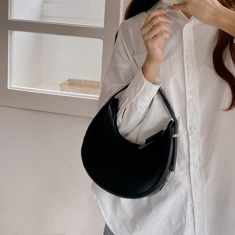 New Women&prime;s Small Round Warm Handbag Shoulder Belt Half Moon Hobo Bag