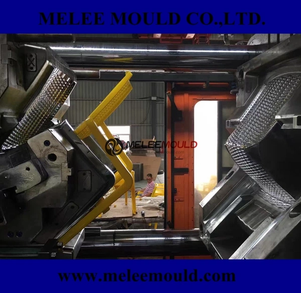 China Mold Maker Plastic Injection Mould Manufacturer for Good Quality Chair Injection Molding