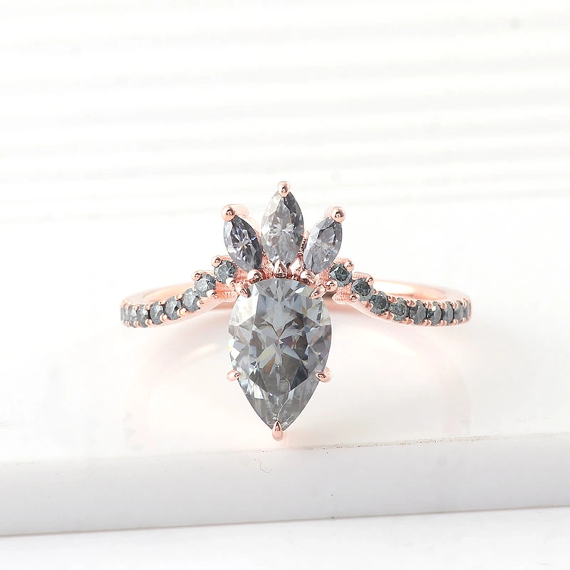 First Jewelry 2022 New Dark Grey Moissanite Rings Pear Shape Diamond Rings Rose Gold Suitable for Ladies Engagement