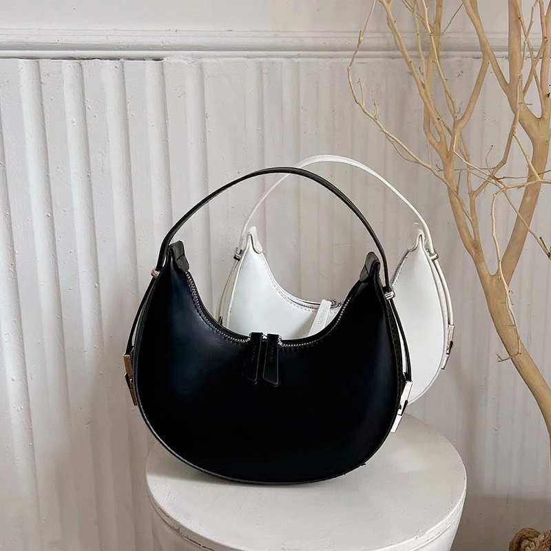 New Women&prime;s Small Round Warm Handbag Shoulder Belt Half Moon Hobo Bag