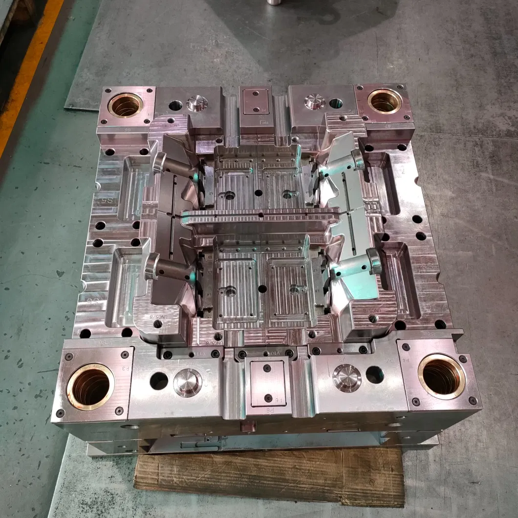 Toolmaker OEM Smooth Surface Cover Plastic Injection Mold for Dust Cleaner Machine