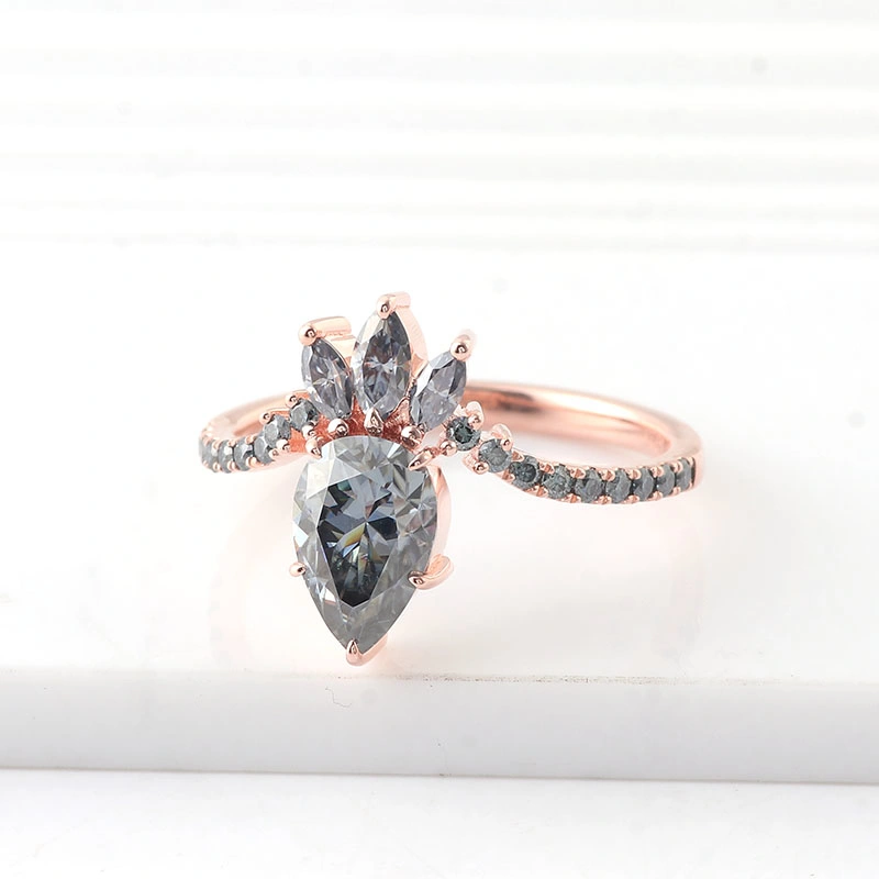 First Jewelry 2022 New Dark Grey Moissanite Rings Pear Shape Diamond Rings Rose Gold Suitable for Ladies Engagement