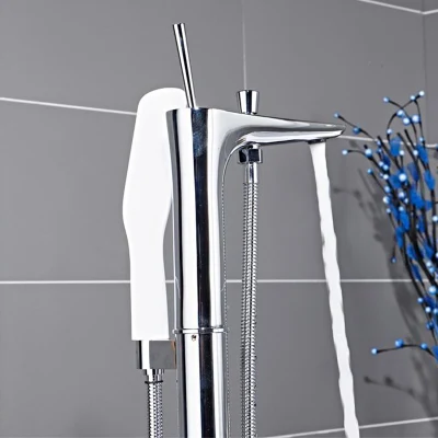 Chrome Brass Bathroom Free Standing Bathtub Faucet Set with Hand Shower Bathtub Tap