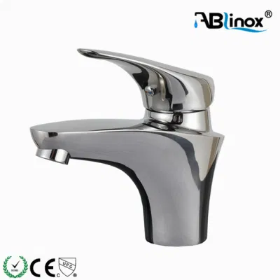Pieza 304 de máquina CNC grifo de agua de baño de acero inoxidable