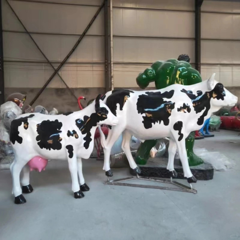 Garden Decorative Resin Life Size Fiberglass Cow Statue